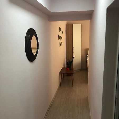 Itan'S Apartment-Lovely Guest Apartment In Center Tirana Exterior photo