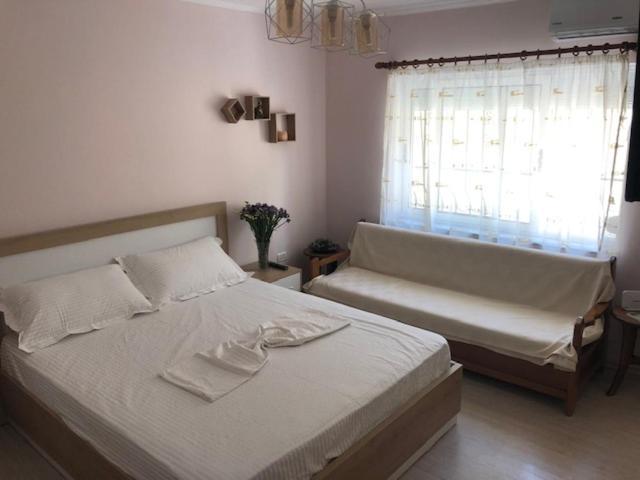 Itan'S Apartment-Lovely Guest Apartment In Center Tirana Exterior photo