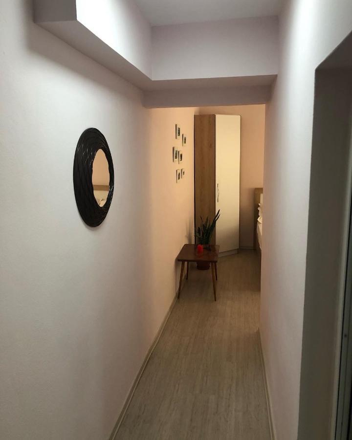 Itan'S Apartment-Lovely Guest Apartment In Center Tirana Exterior photo