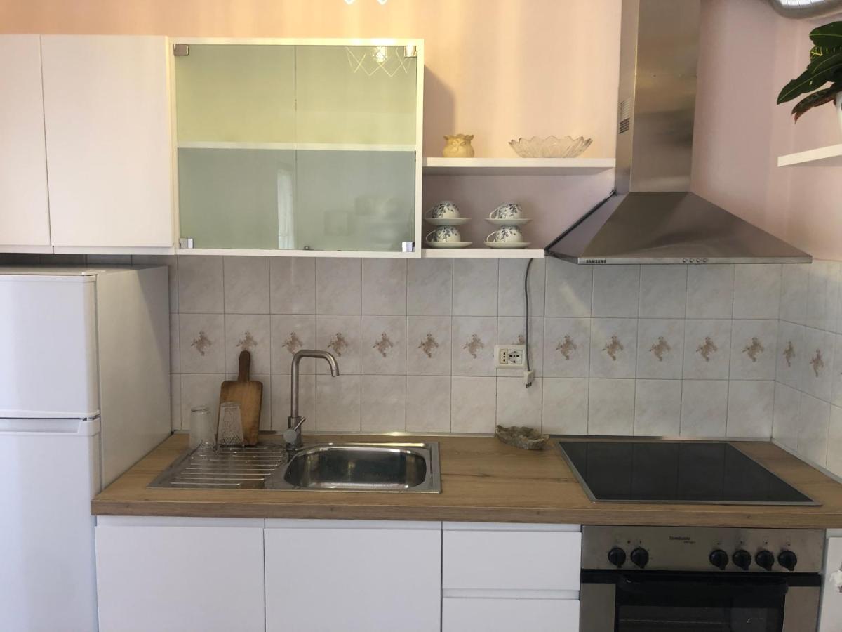Itan'S Apartment-Lovely Guest Apartment In Center Tirana Exterior photo